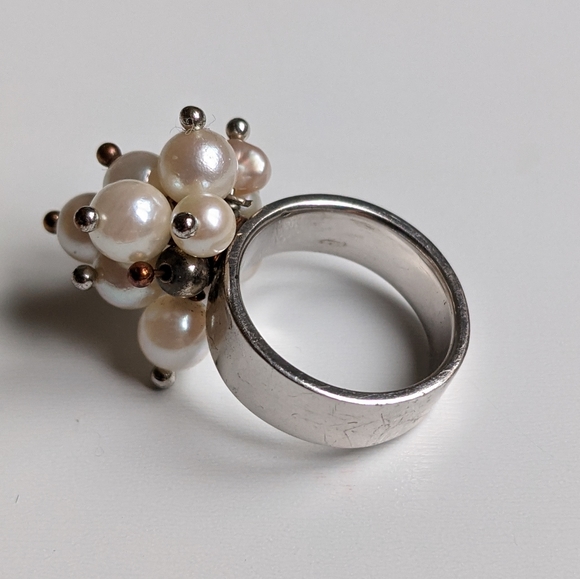Atomic style Pearl Ring - Picture 6 of 6
